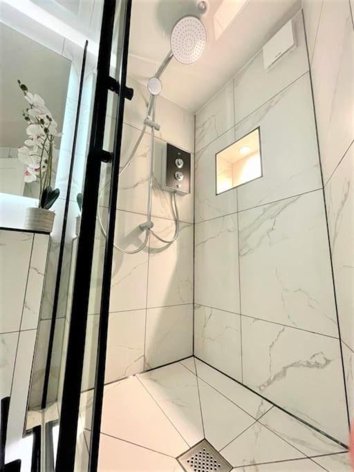 Stylish, Central And Cosy 1Bd Nr Canongate Единбург Екстериор снимка