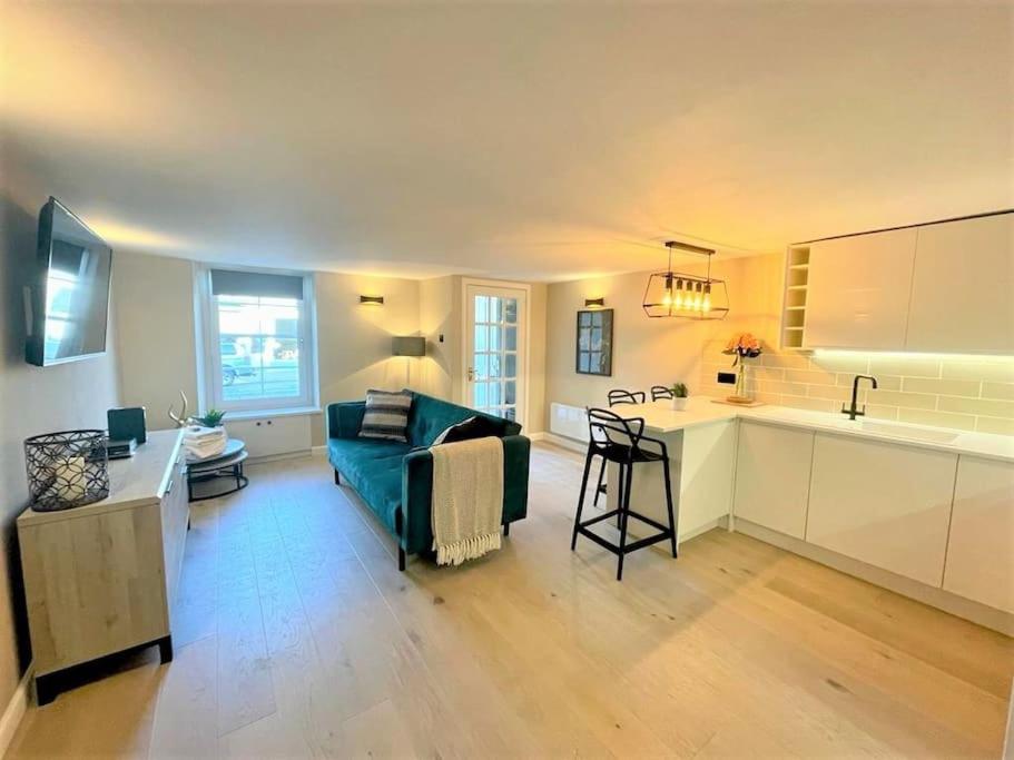 Stylish, Central And Cosy 1Bd Nr Canongate Единбург Екстериор снимка